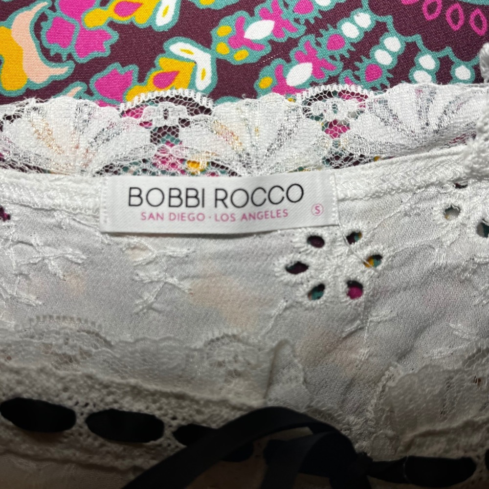 ✨Bobbi Rocco White Eyelet Lace Cami Crop Top Black Ribbon Tie Detail Size S - Picture 5 of 7